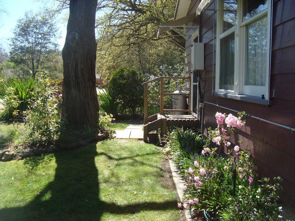 Elm Lodge Bright Exterior foto