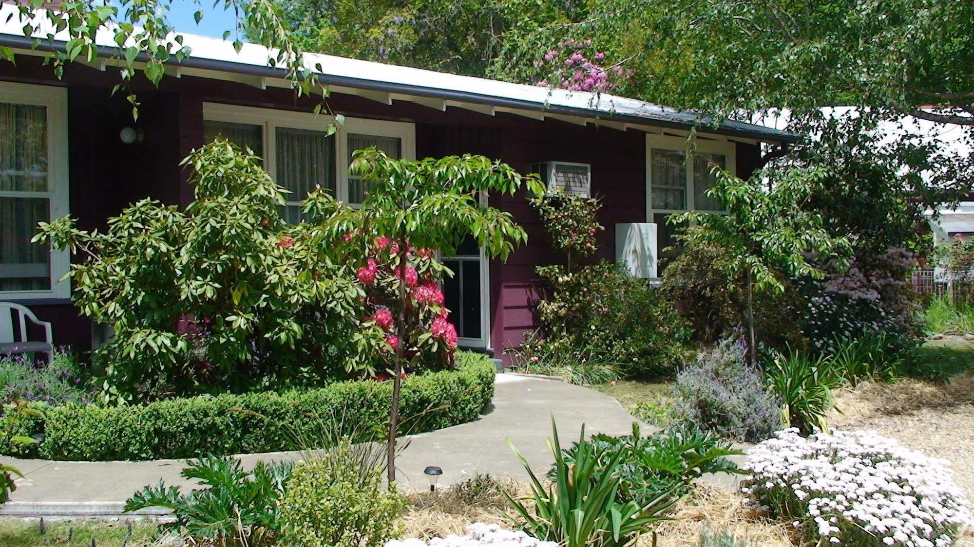 Elm Lodge Bright Exterior foto